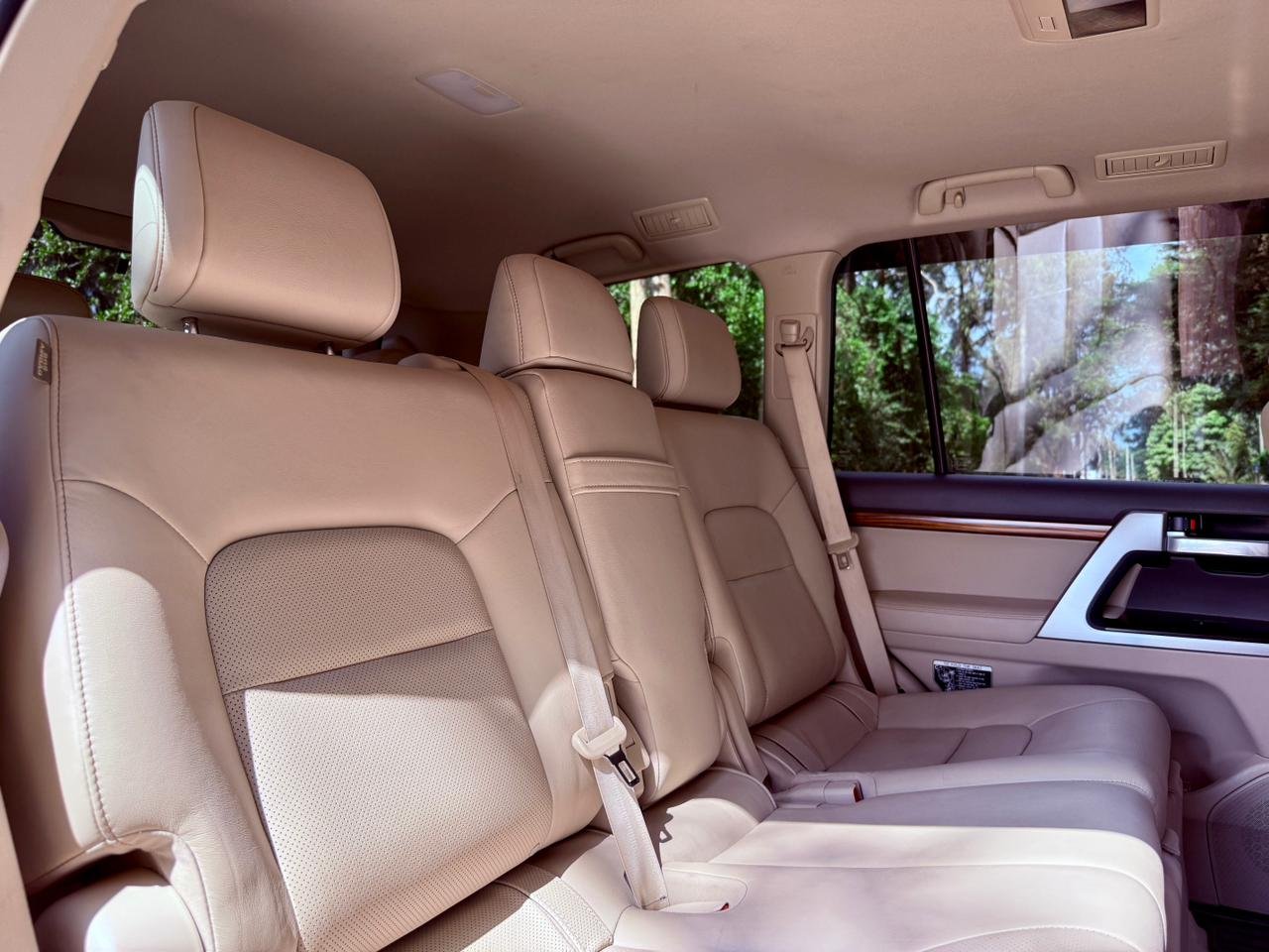 TOYOTA LANDCRUISER V8  200 SERIES. thumbnail 15