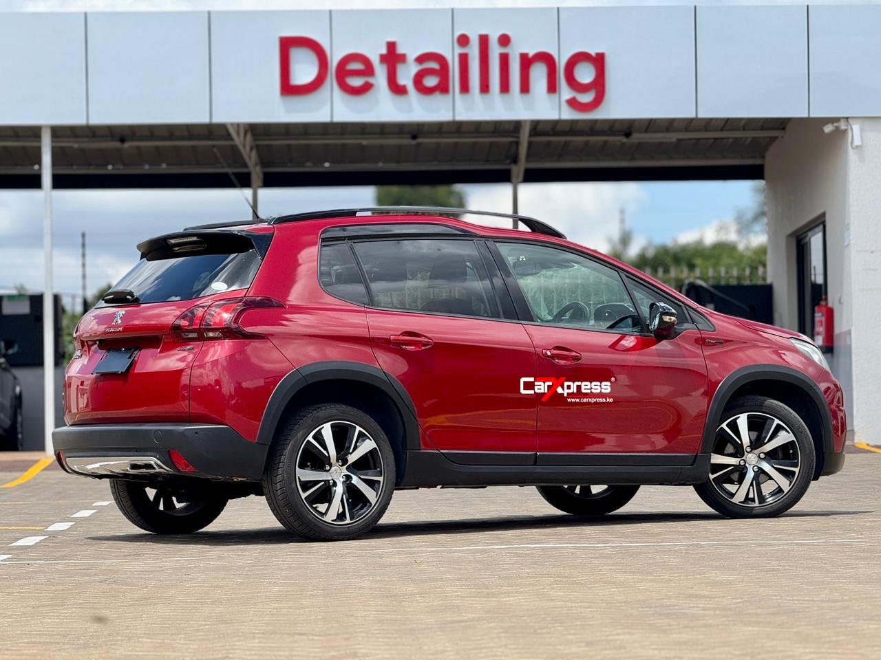 PEUGEOT 2008 GT-LINE thumbnail 6