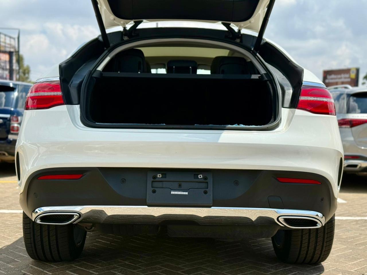 MERCEDES BENZ GLE350d COUPE thumbnail 17