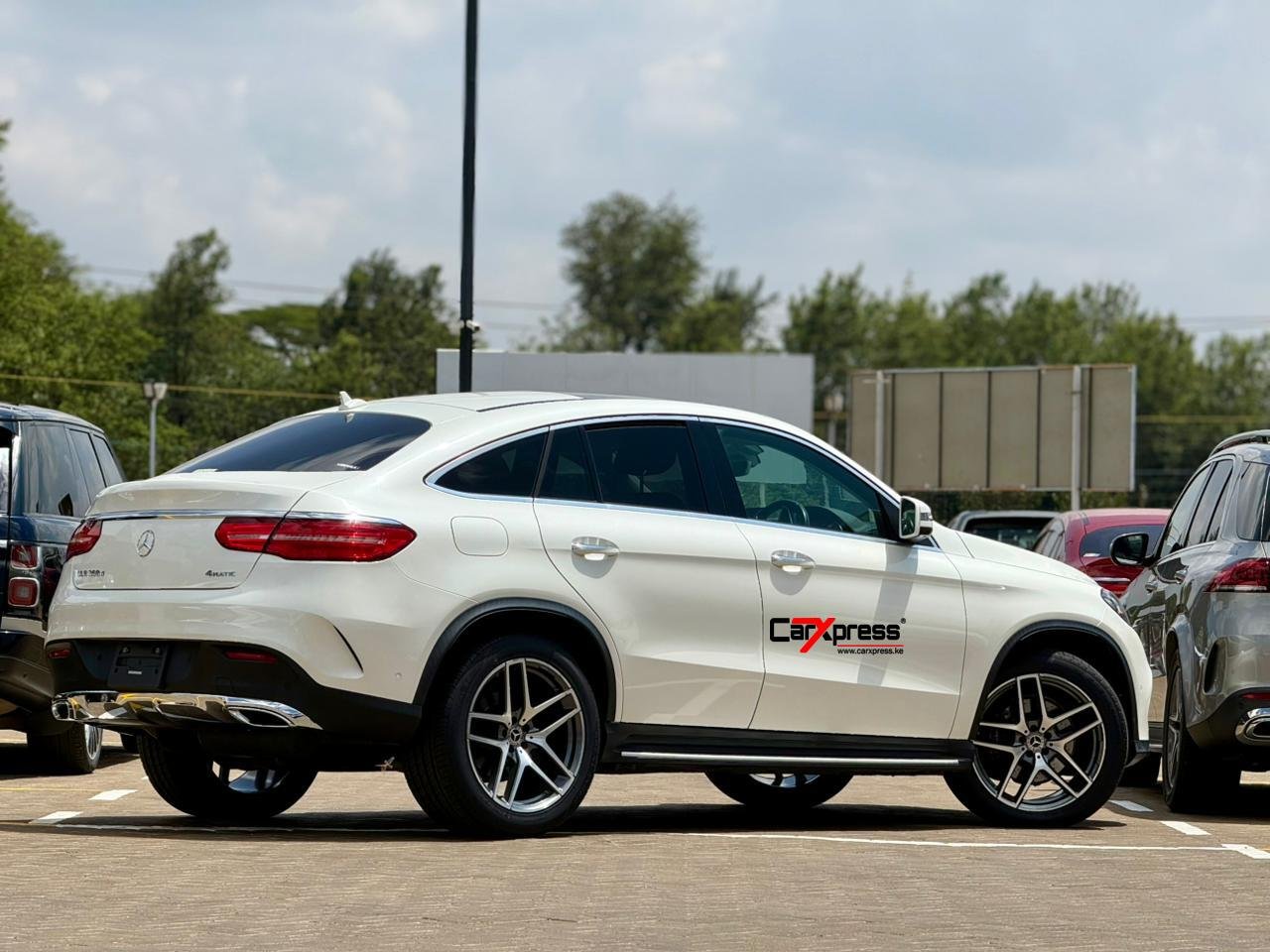 MERCEDES BENZ GLE350d COUPE thumbnail 6