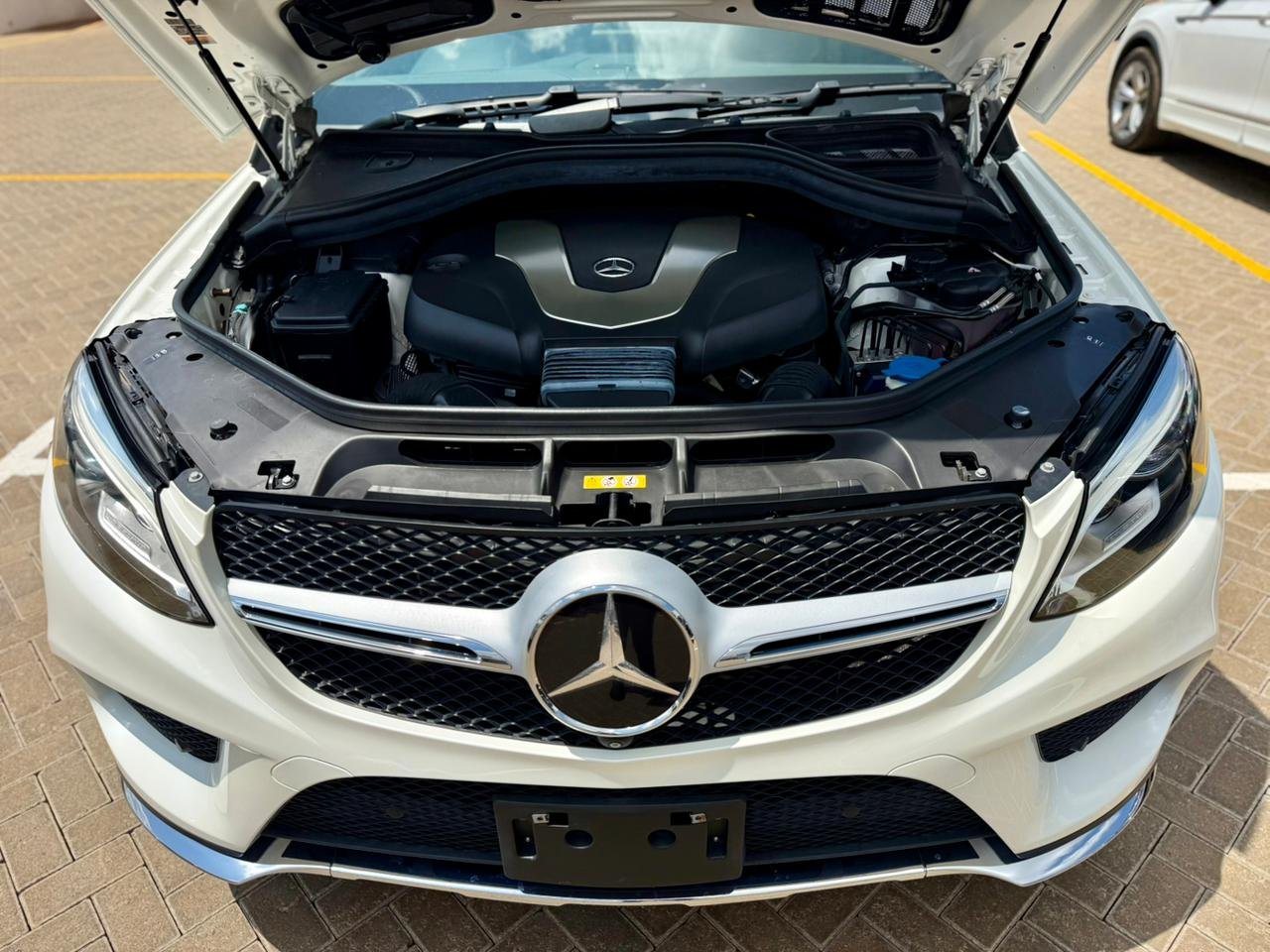 MERCEDES BENZ GLE350d COUPE thumbnail 19