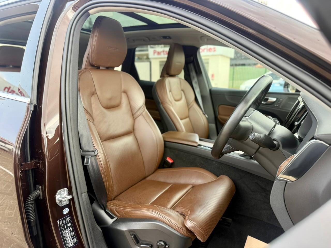 VOLVO XC60 T5 INSCRIPTION thumbnail 7