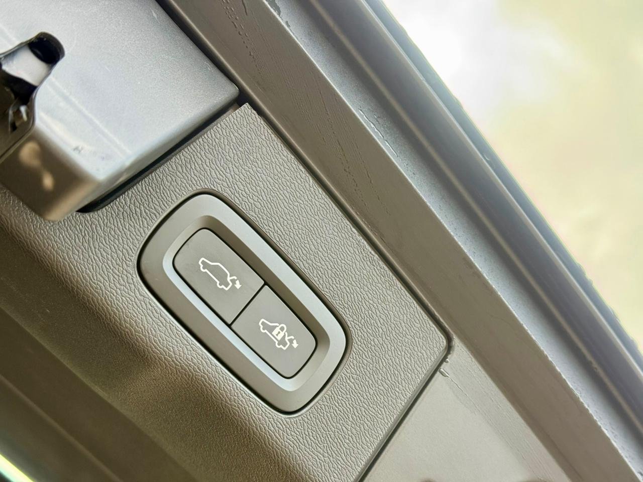 VOLVO XC60 T5 INSCRIPTION thumbnail 16