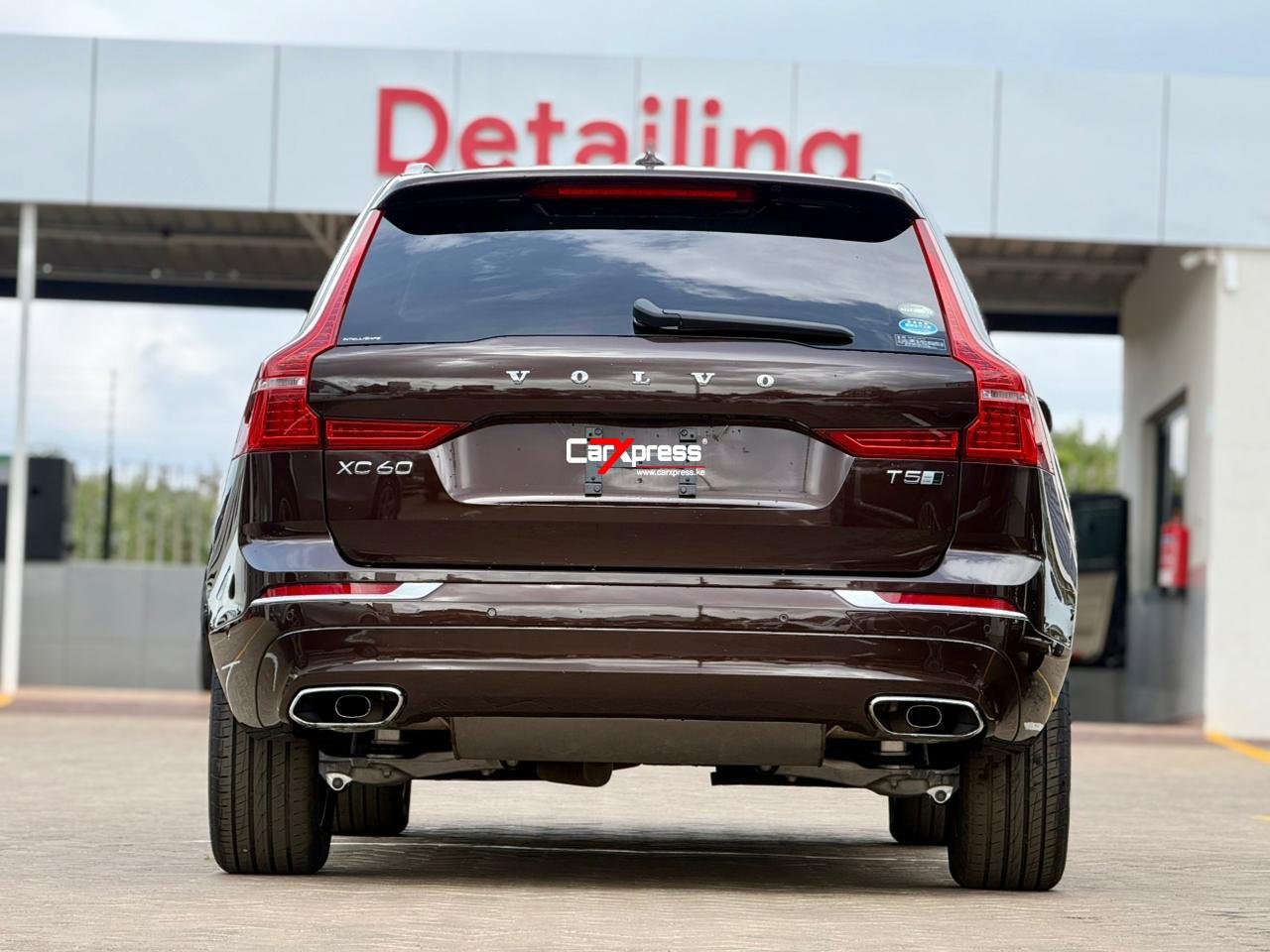 VOLVO XC60 T5 INSCRIPTION thumbnail 6