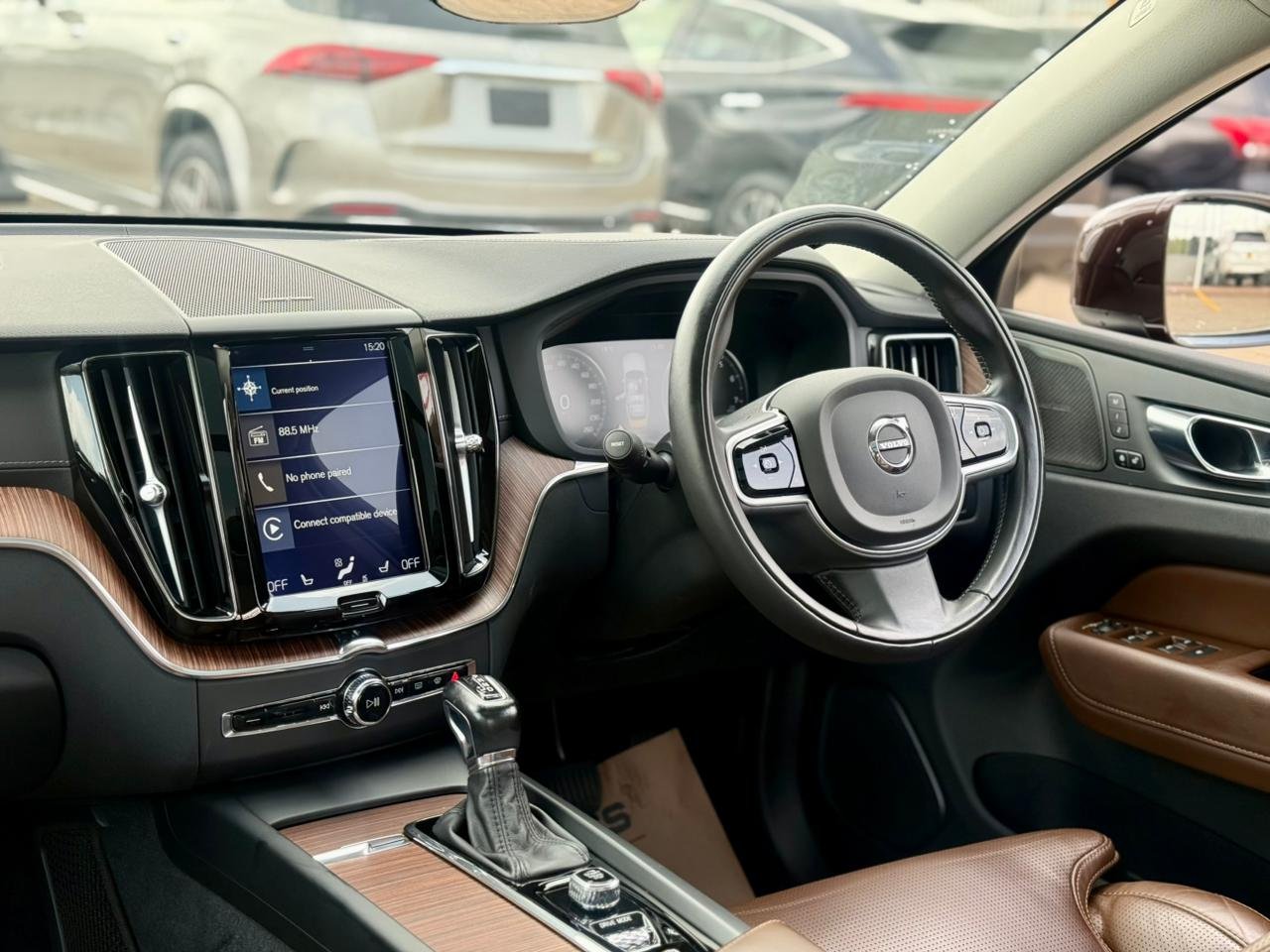 VOLVO XC60 T5 INSCRIPTION thumbnail 9