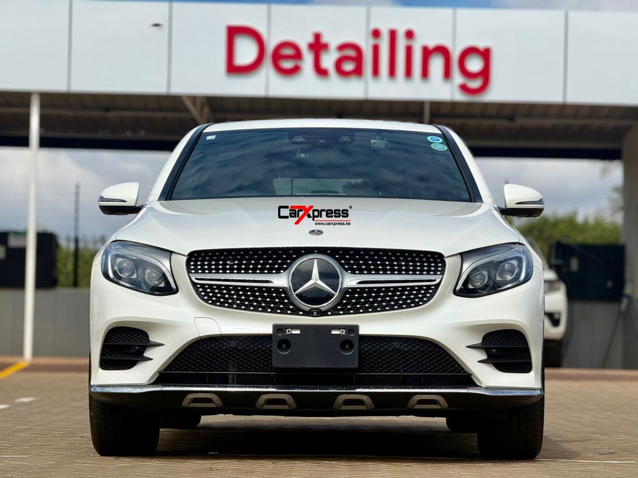 MERCEDES BENZ GLC 250 4MATIC thumbnail 3