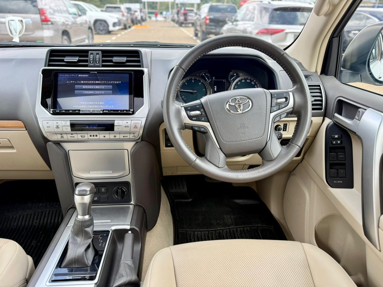 TOYOTA LAND CRUISER PRADO TXL thumbnail 10