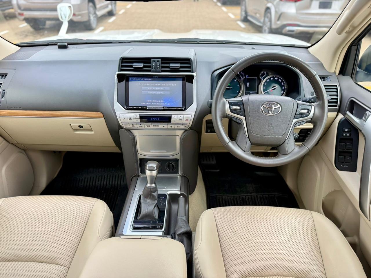 TOYOTA LAND CRUISER PRADO TXL thumbnail 9