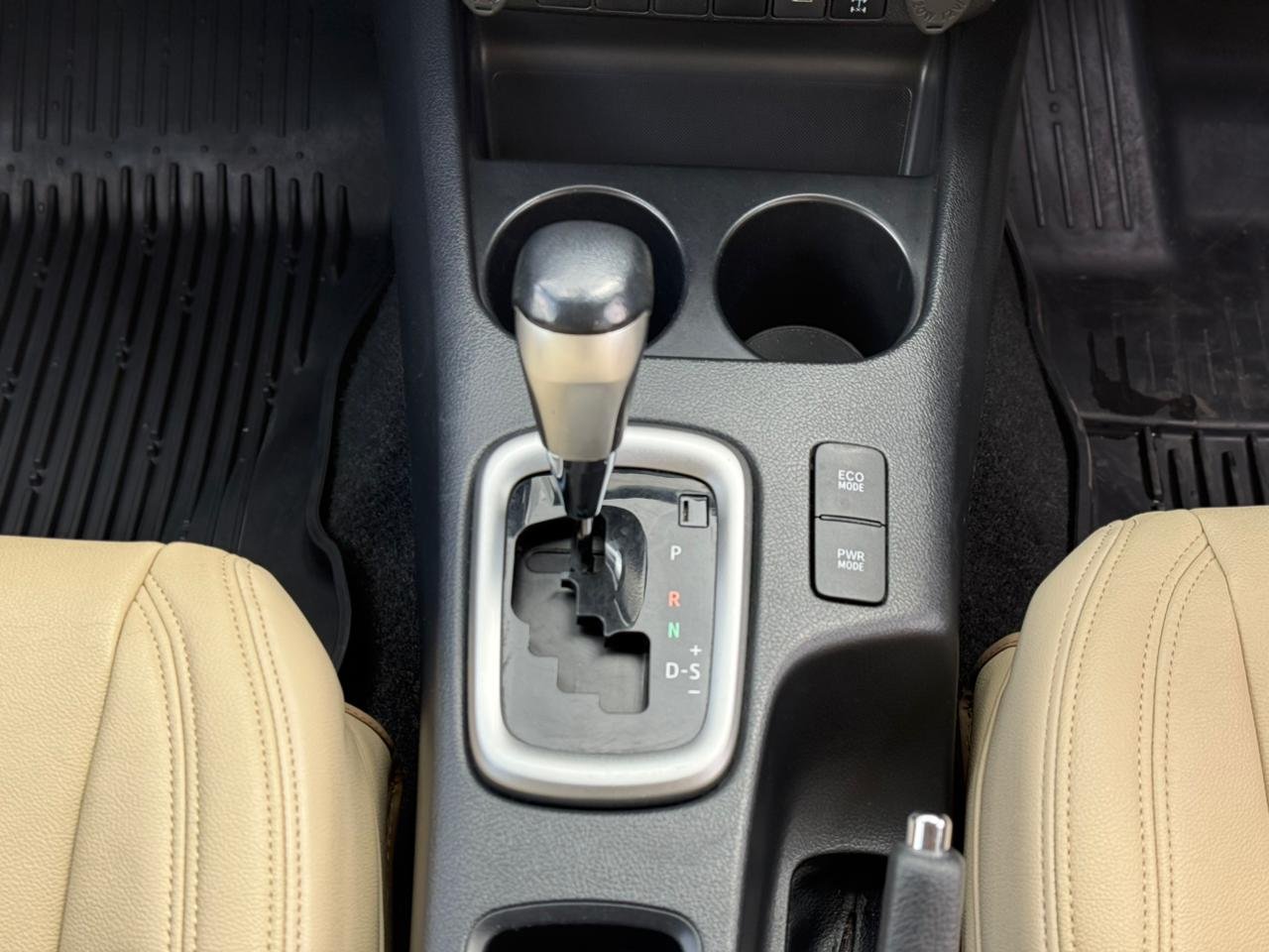 TOYOTA HILUX DOUBLE CAB thumbnail 10