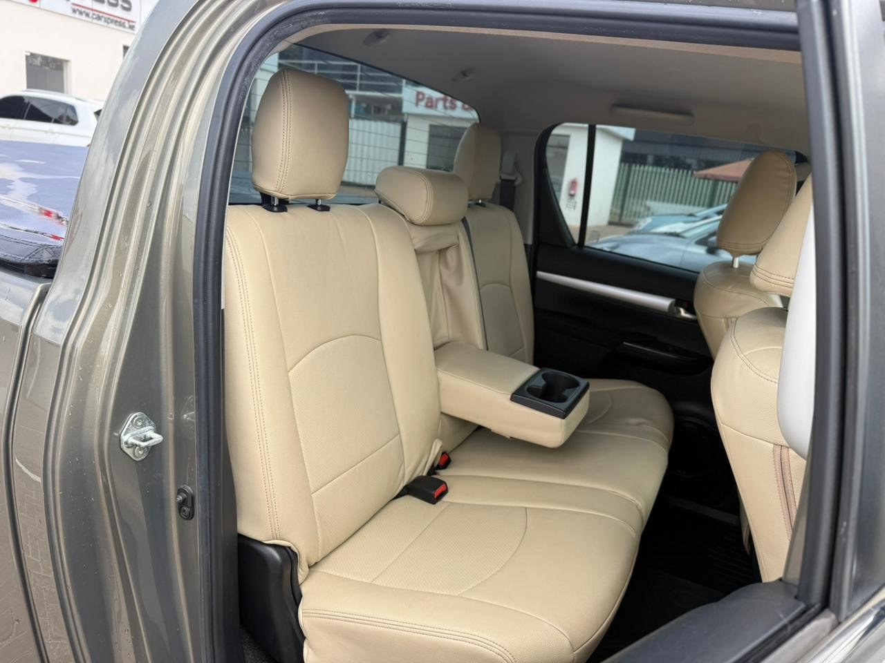 TOYOTA HILUX DOUBLE CAB thumbnail 12