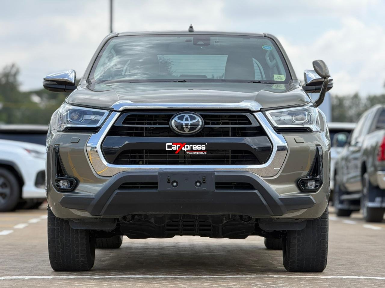TOYOTA HILUX DOUBLE CAB thumbnail 3