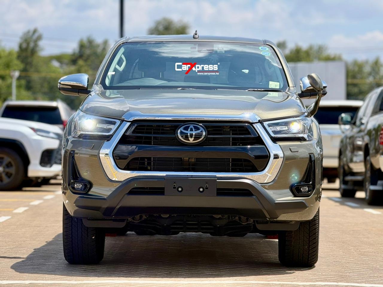 TOYOTA HILUX DOUBLE CAB thumbnail 3