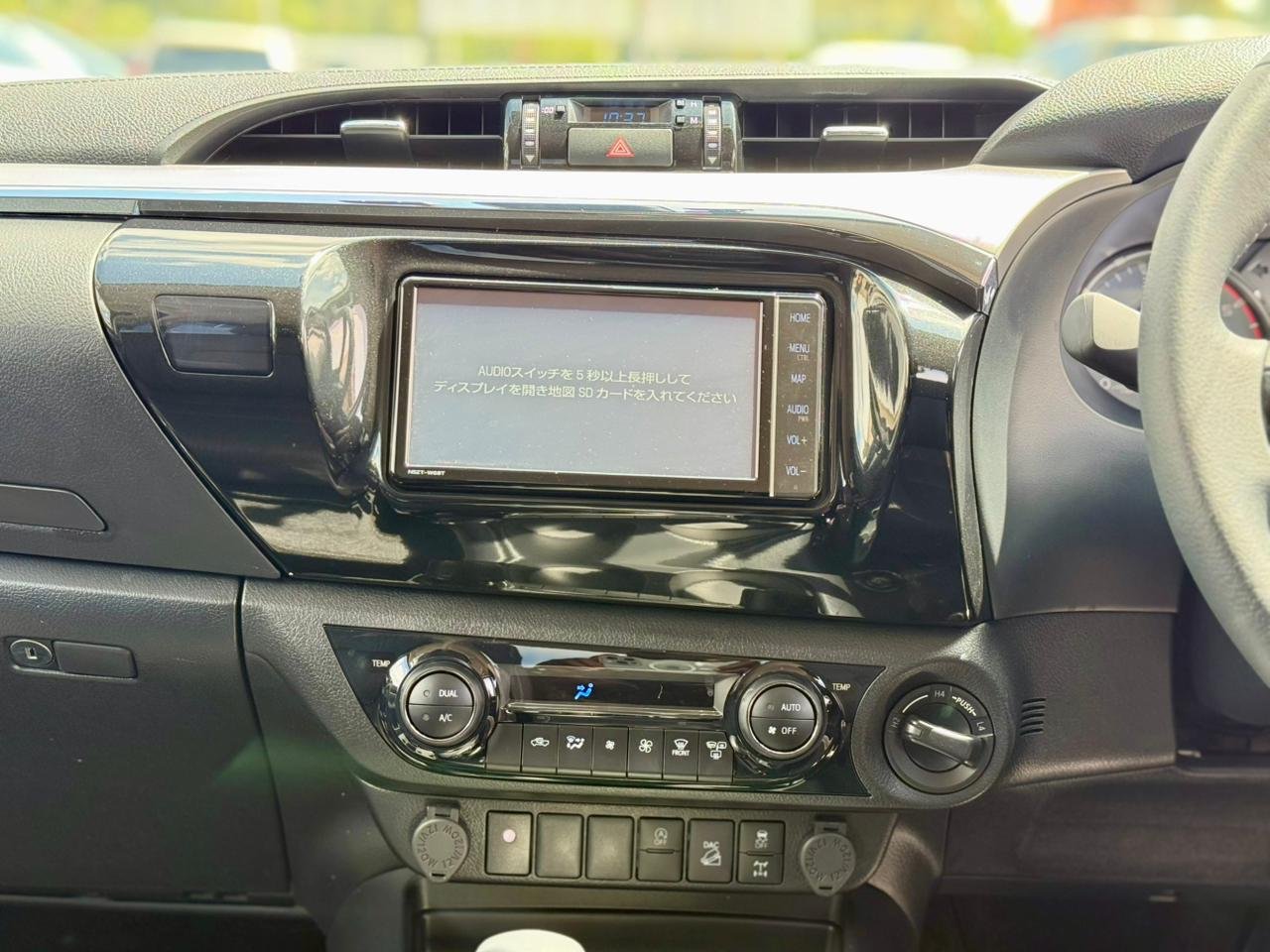 TOYOTA HILUX DOUBLE CAB thumbnail 10