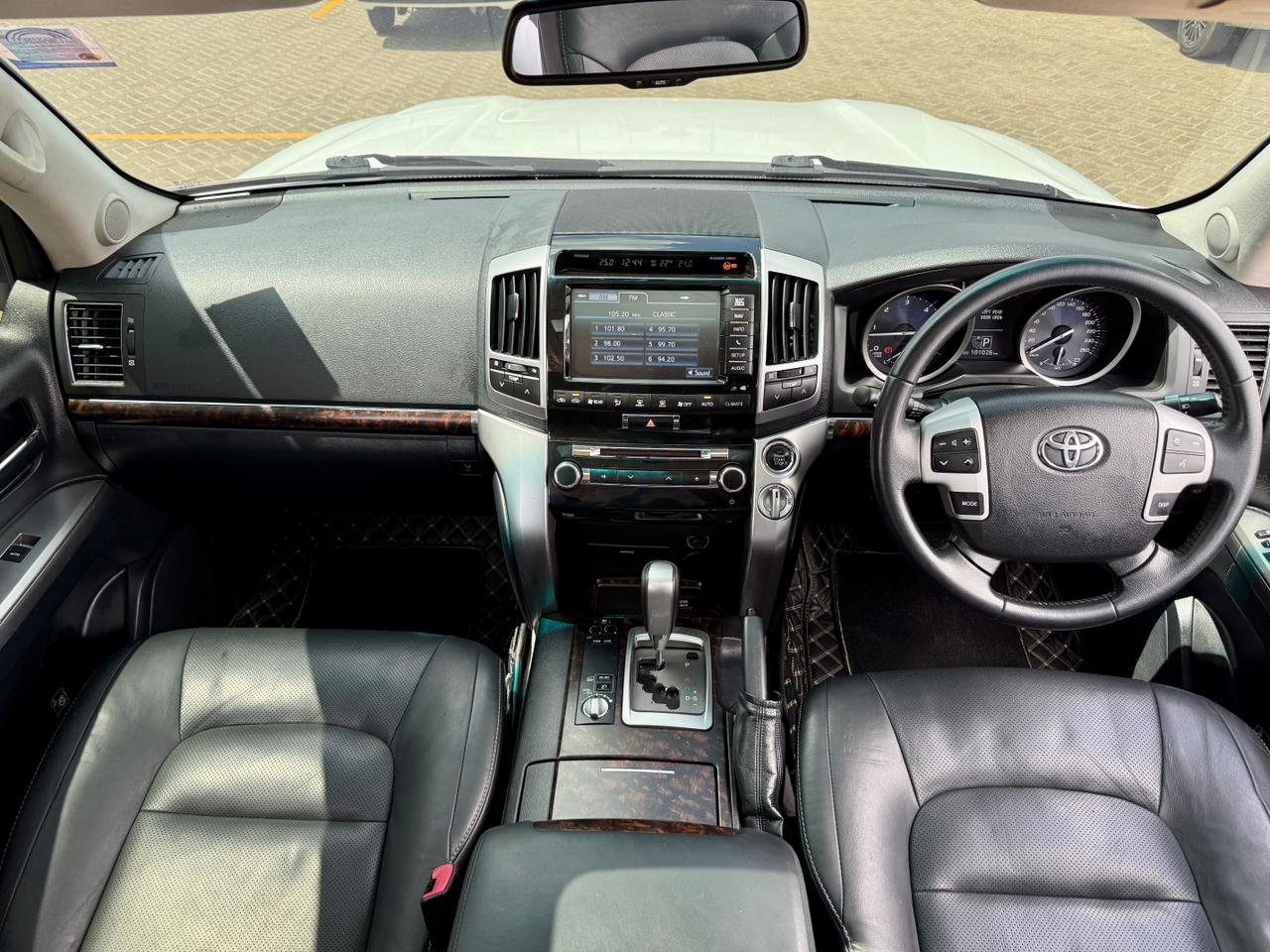 TOYOTA LANDCRUISER VX V8 thumbnail 9