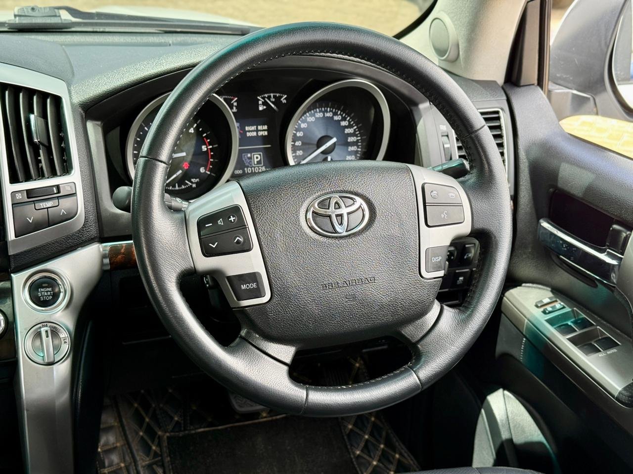TOYOTA LANDCRUISER VX V8 thumbnail 12
