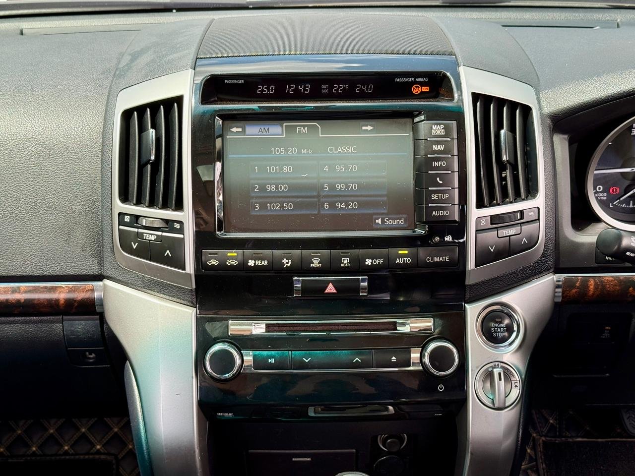 TOYOTA LANDCRUISER VX V8 thumbnail 10