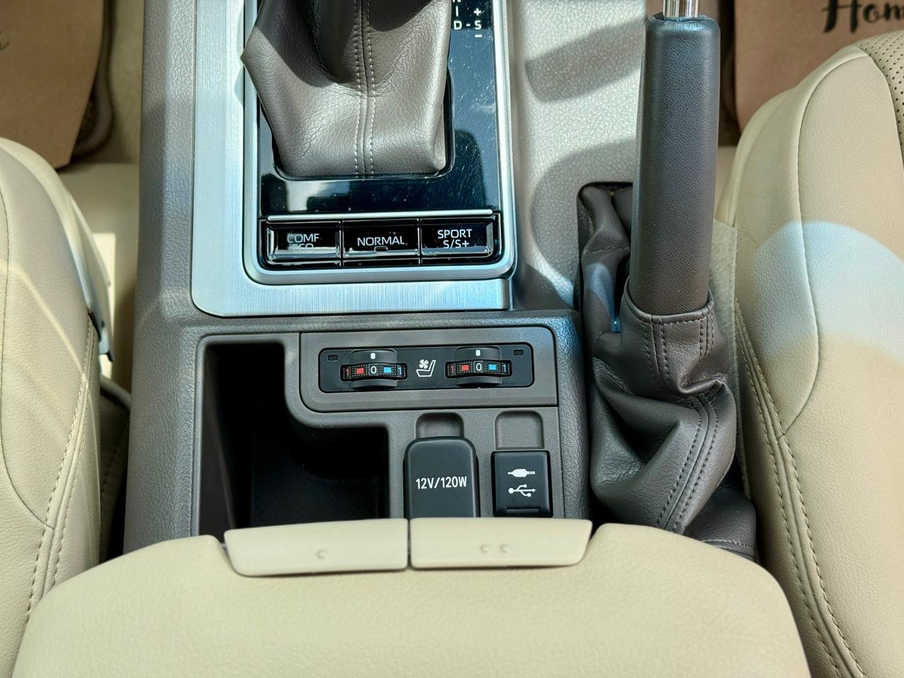 TOYOTA LAND CRUISER PRADO TZG thumbnail 10