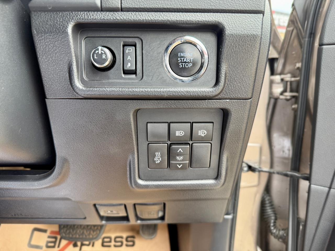 TOYOTA LAND CRUISER PRADO TZG thumbnail 14