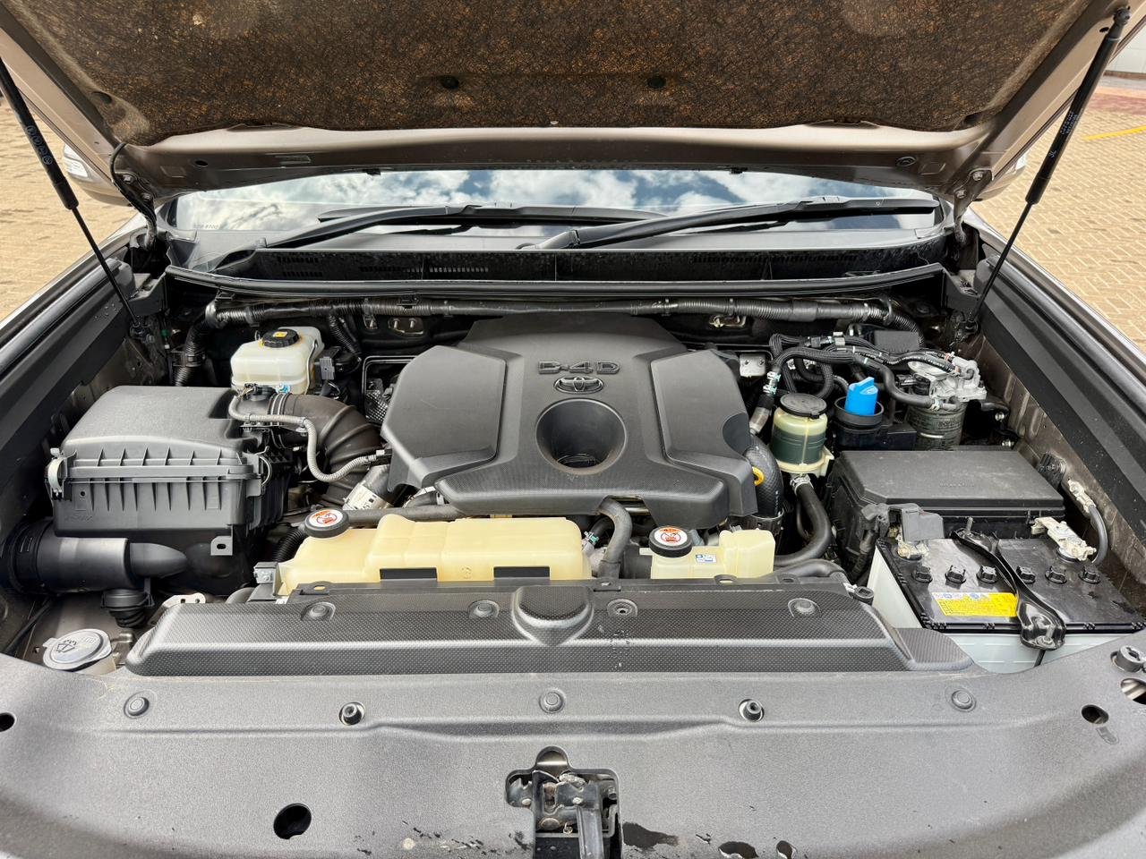 TOYOTA LAND CRUISER PRADO TZG thumbnail 19