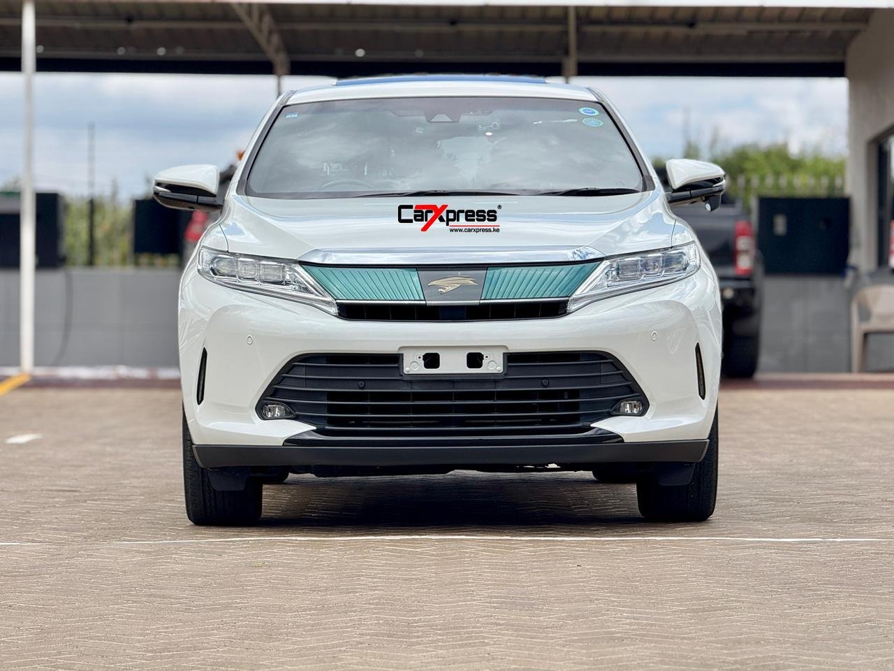 TOYOTA HARRIER thumbnail 5