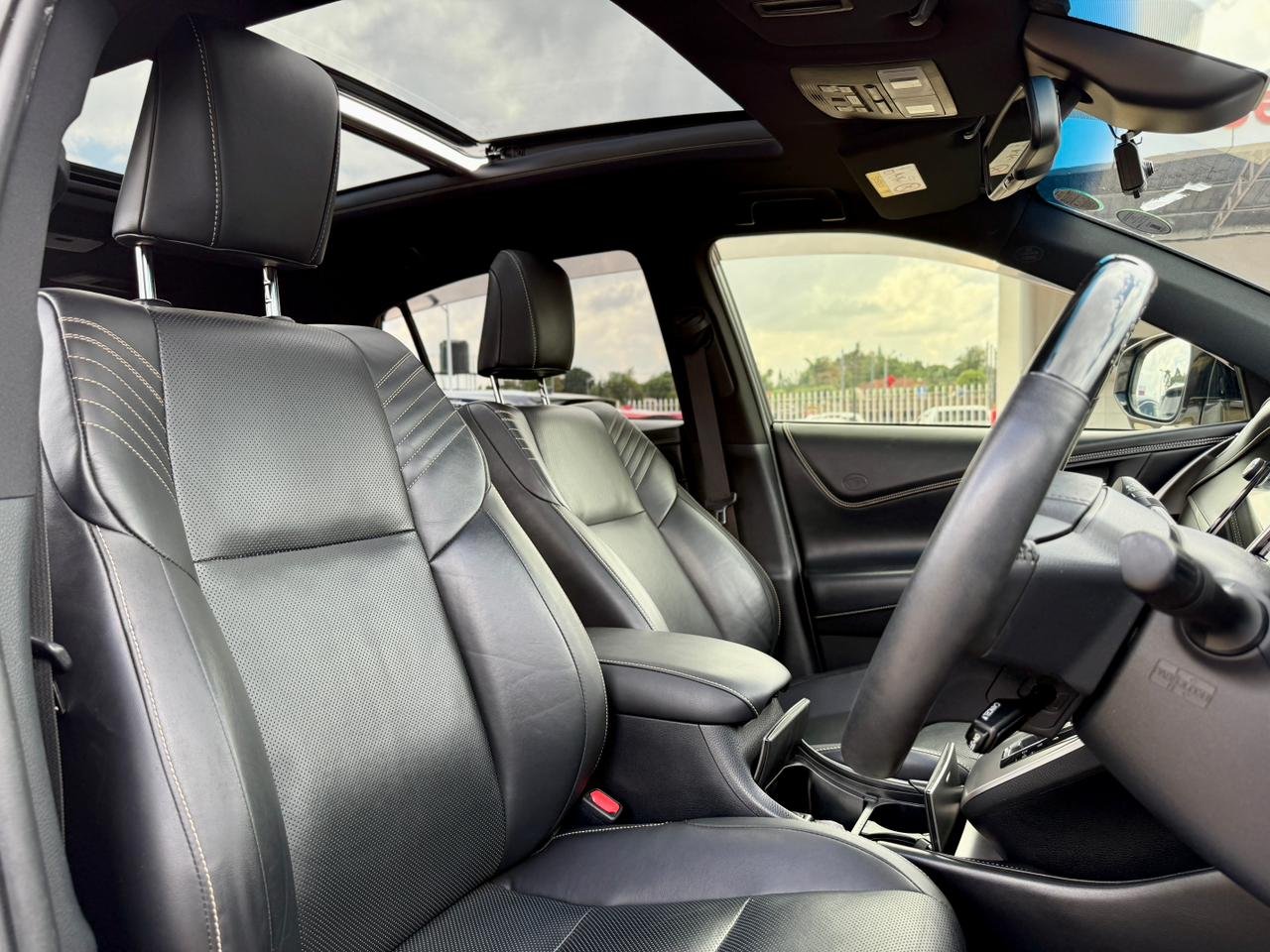 TOYOTA HARRIER thumbnail 8