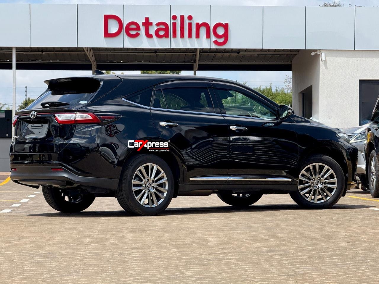 TOYOTA HARRIER PROGRESS thumbnail 5
