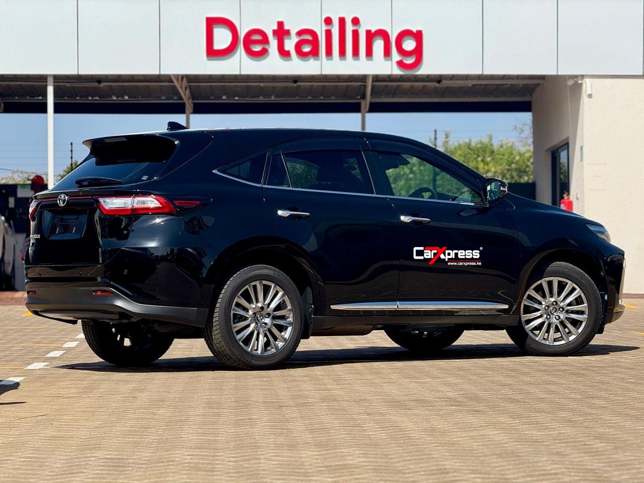 TOYOTA HARRIER PROGRESS thumbnail 6