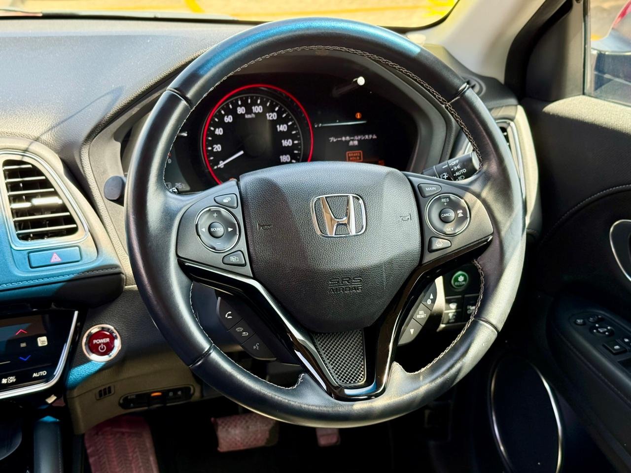 HONDA VEZEL HYBRID thumbnail 11