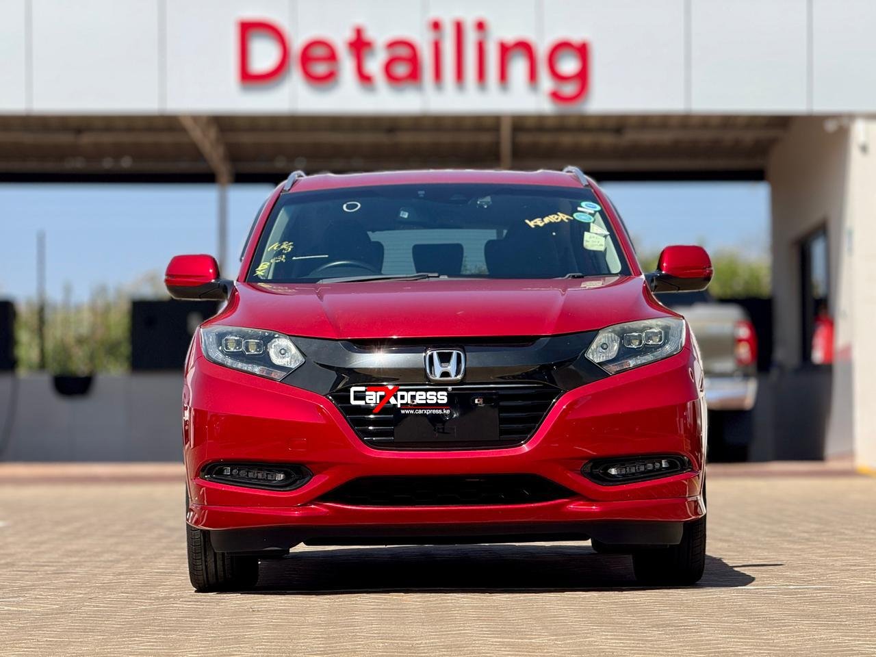 HONDA VEZEL HYBRID thumbnail 3