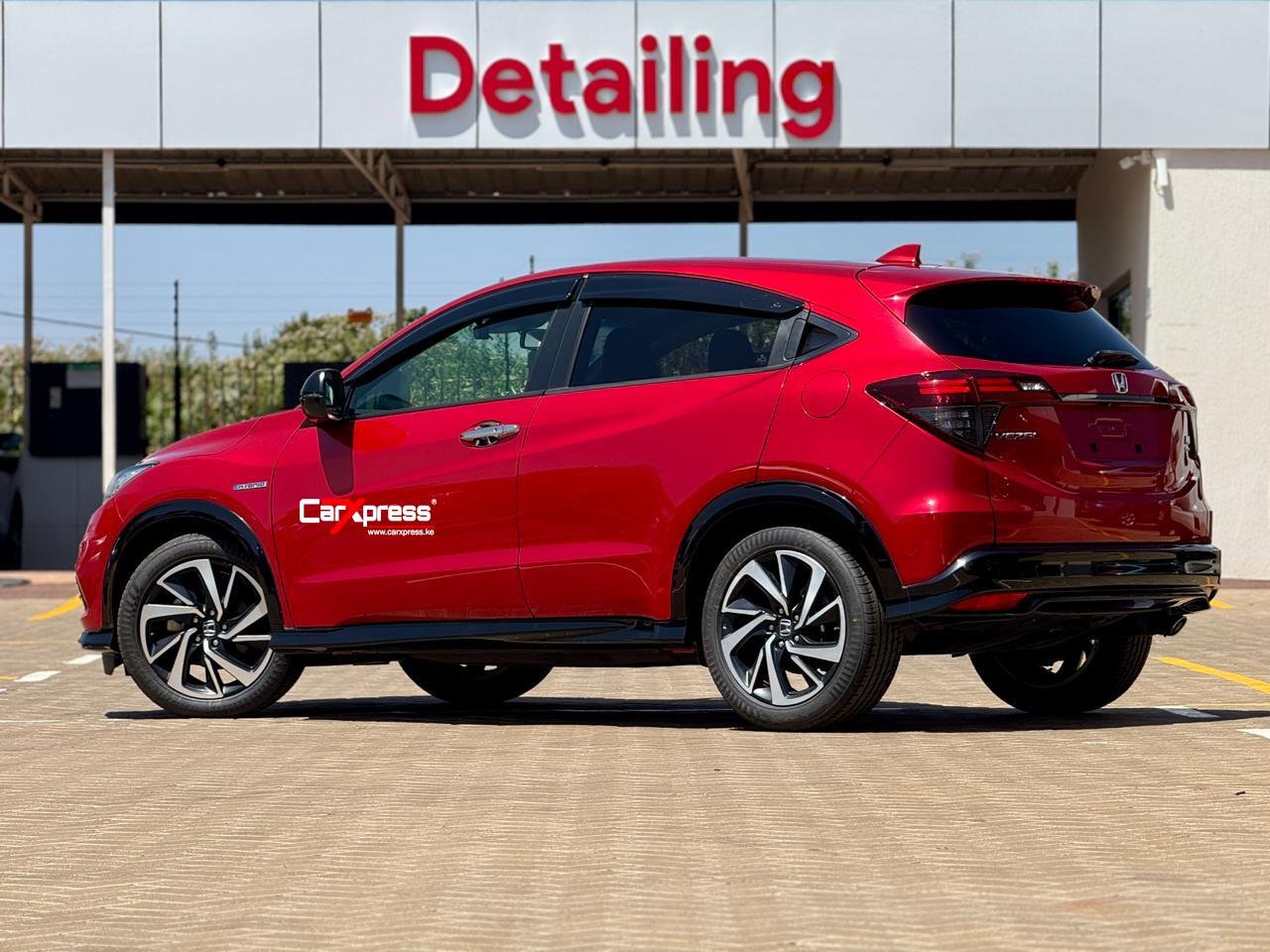HONDA VEZEL HYBRID RS thumbnail 2