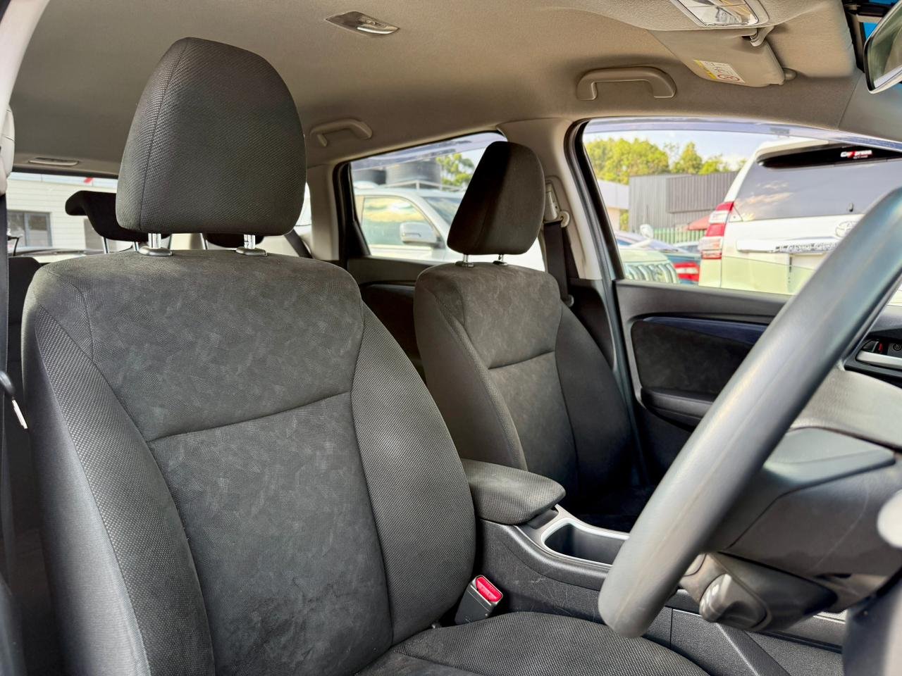 HONDA FIT SHUTTLE thumbnail 6