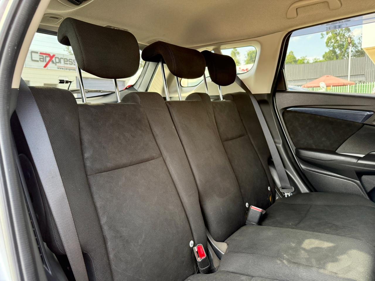 HONDA FIT SHUTTLE thumbnail 12