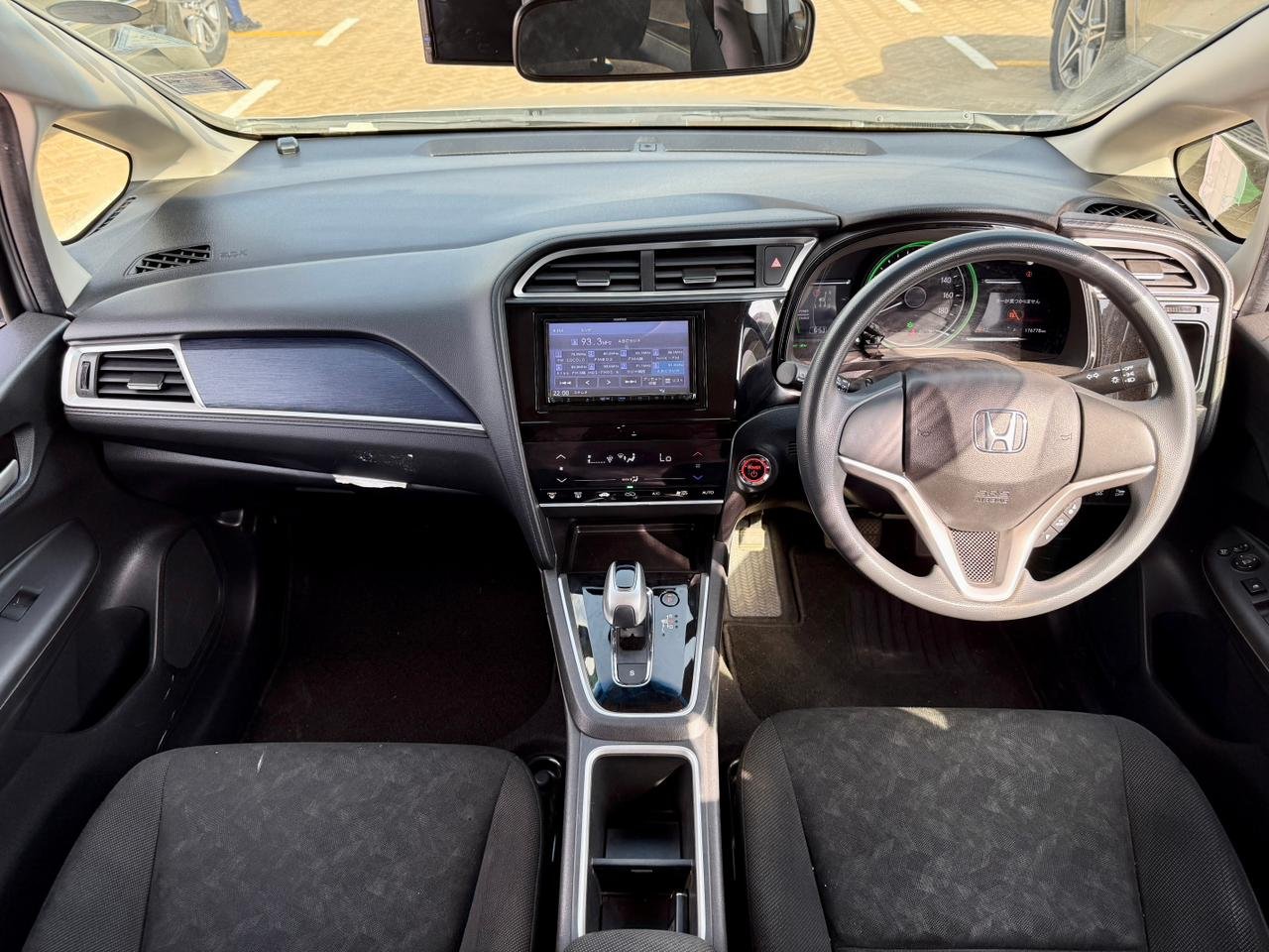 HONDA FIT SHUTTLE thumbnail 8