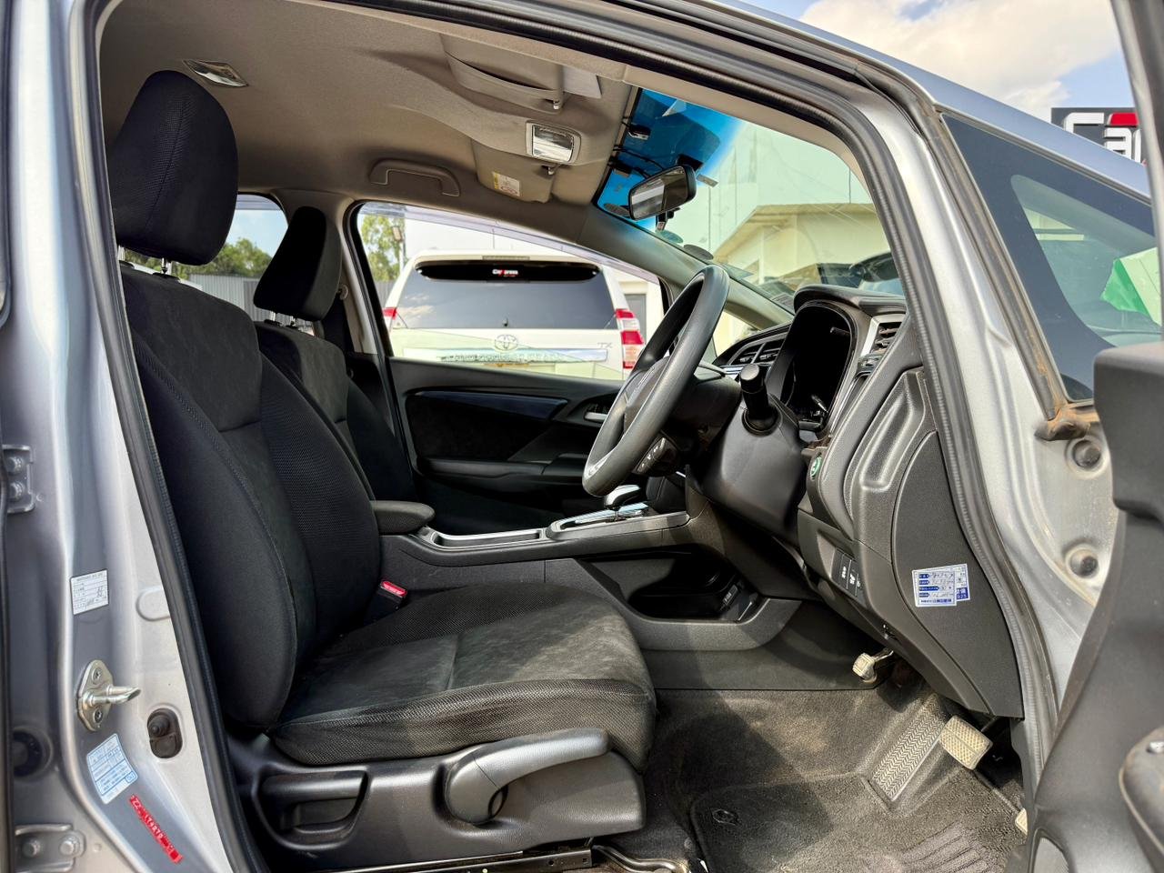 HONDA FIT SHUTTLE thumbnail 7