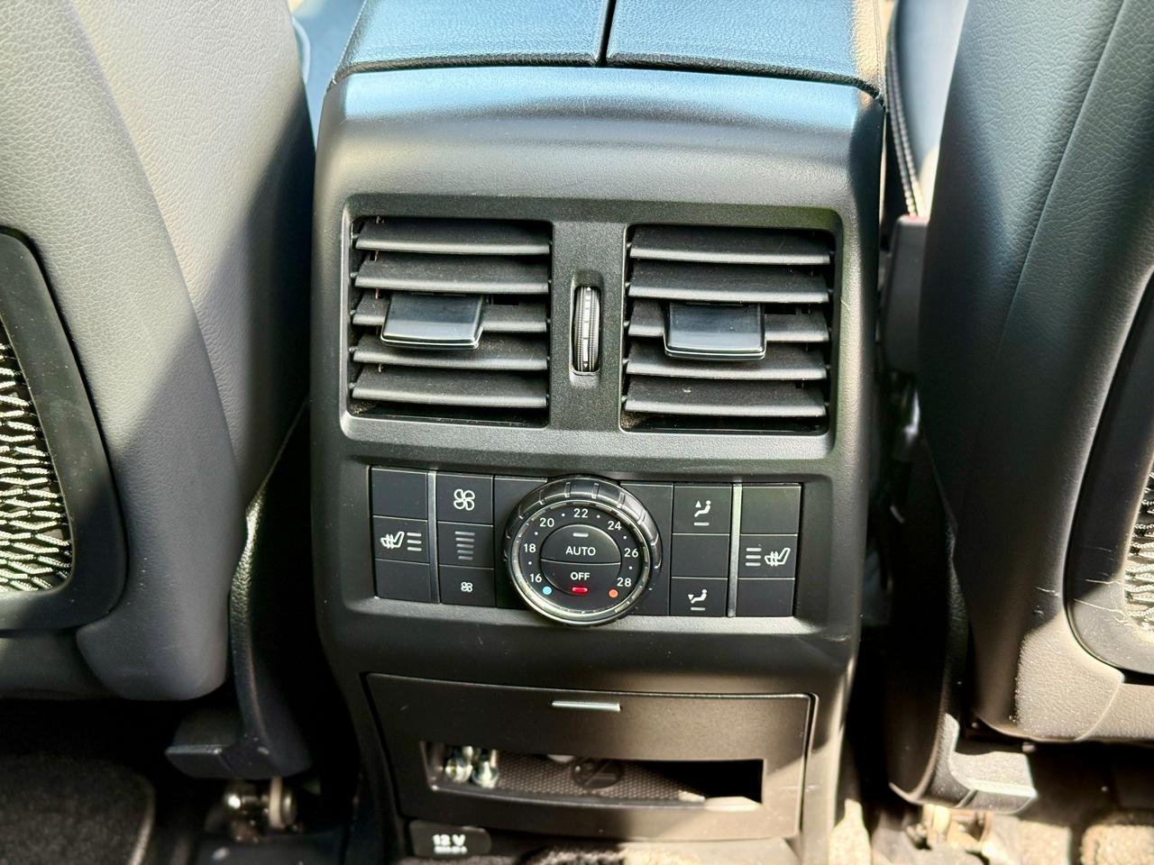 MERCEDES BENZ GLS 350d 4MATIC thumbnail 16
