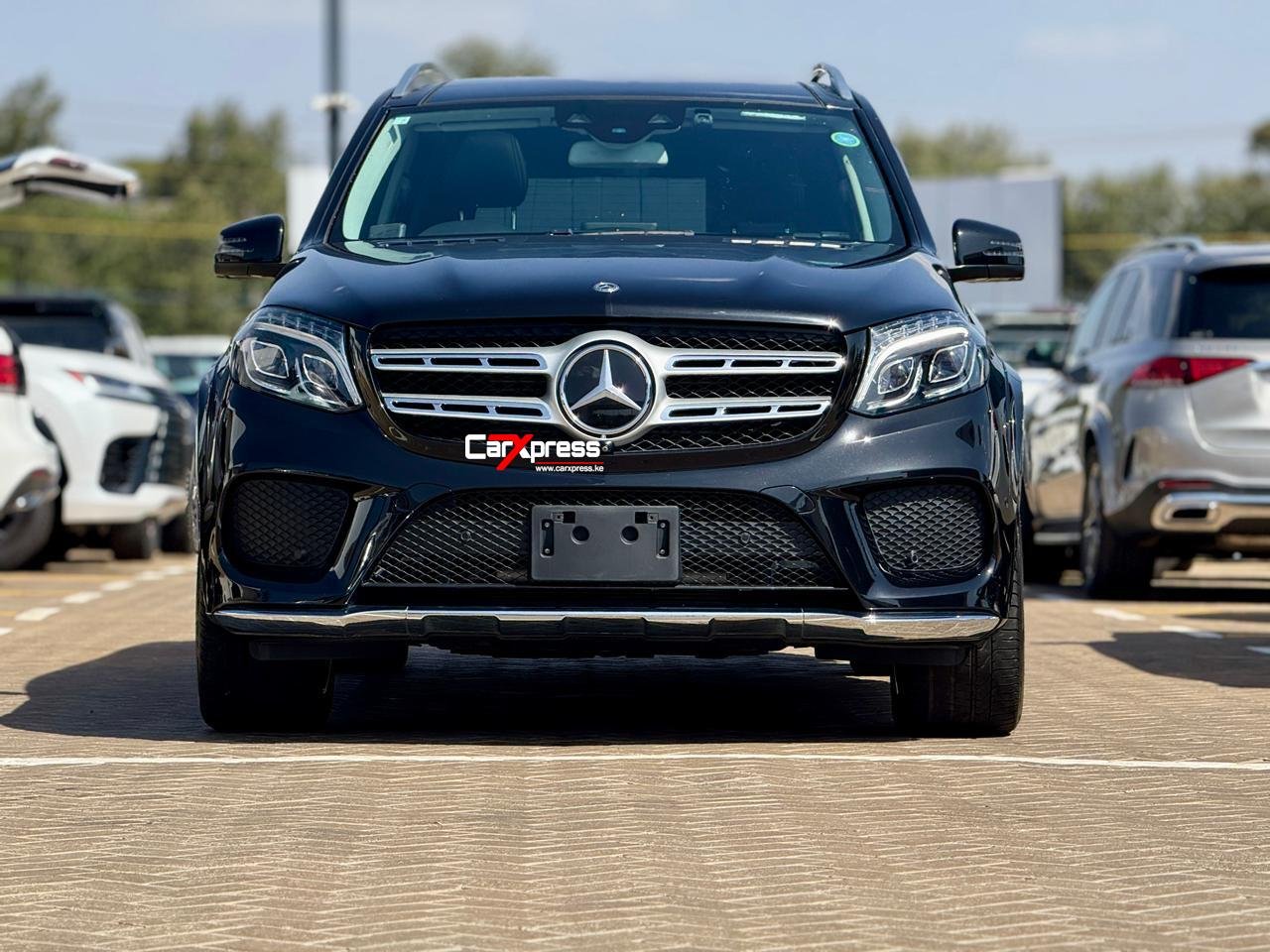 MERCEDES BENZ GLS 350d 4MATIC thumbnail 3