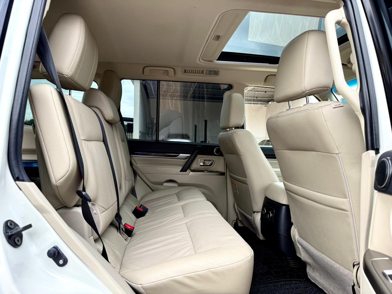 MITSUBISHI PAJERO SUPER EXCEED thumbnail 13