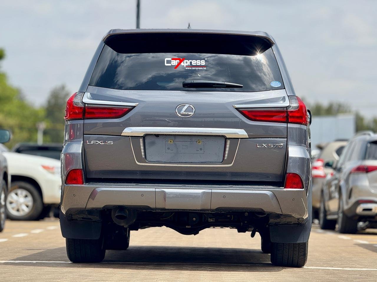 LEXUS LX570 thumbnail 4