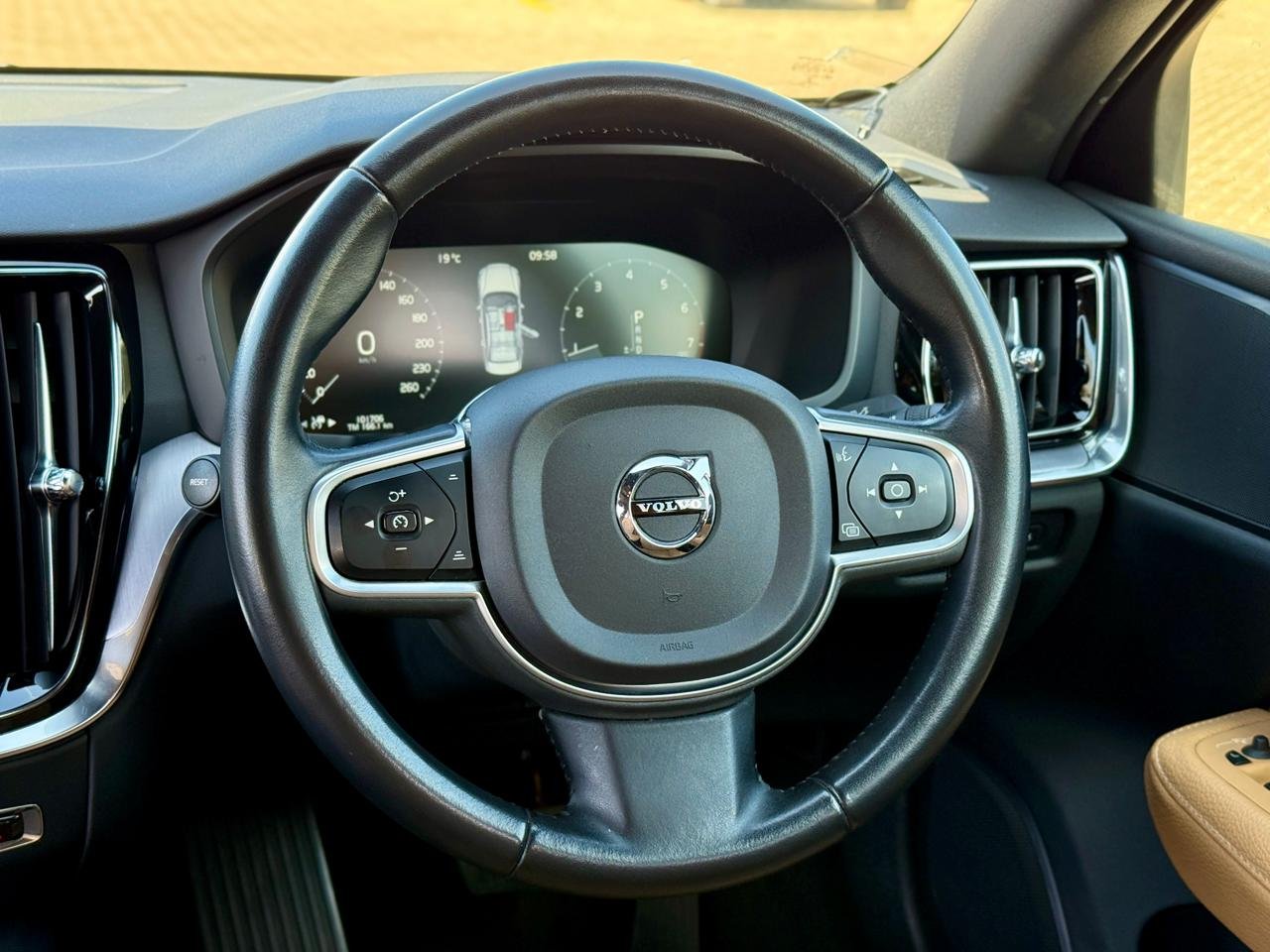 VOLVO S60 T4 thumbnail 12
