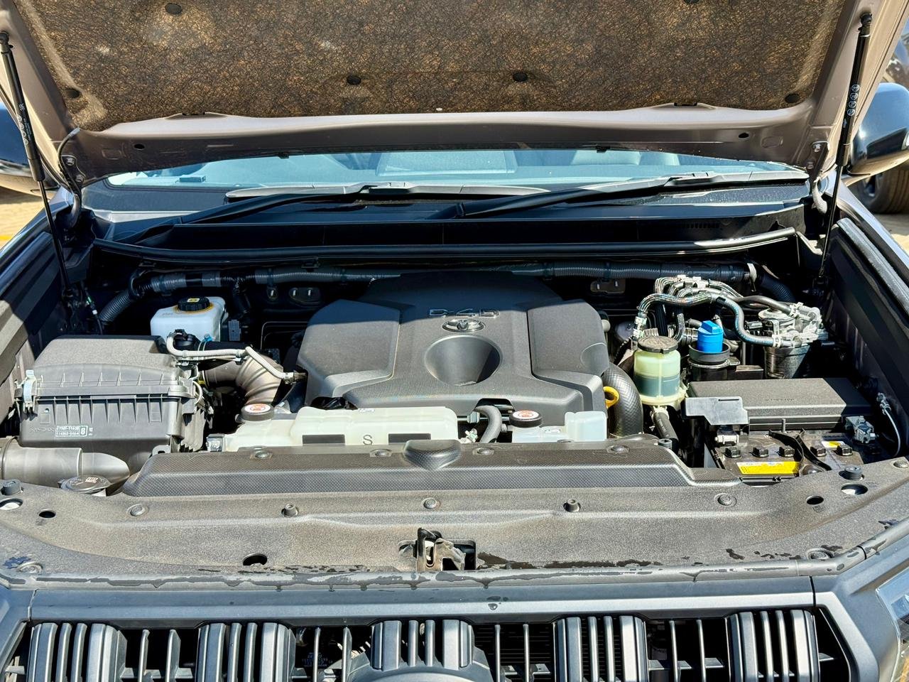 TOYOTA LAND CRUISER PRADO TXL thumbnail 18