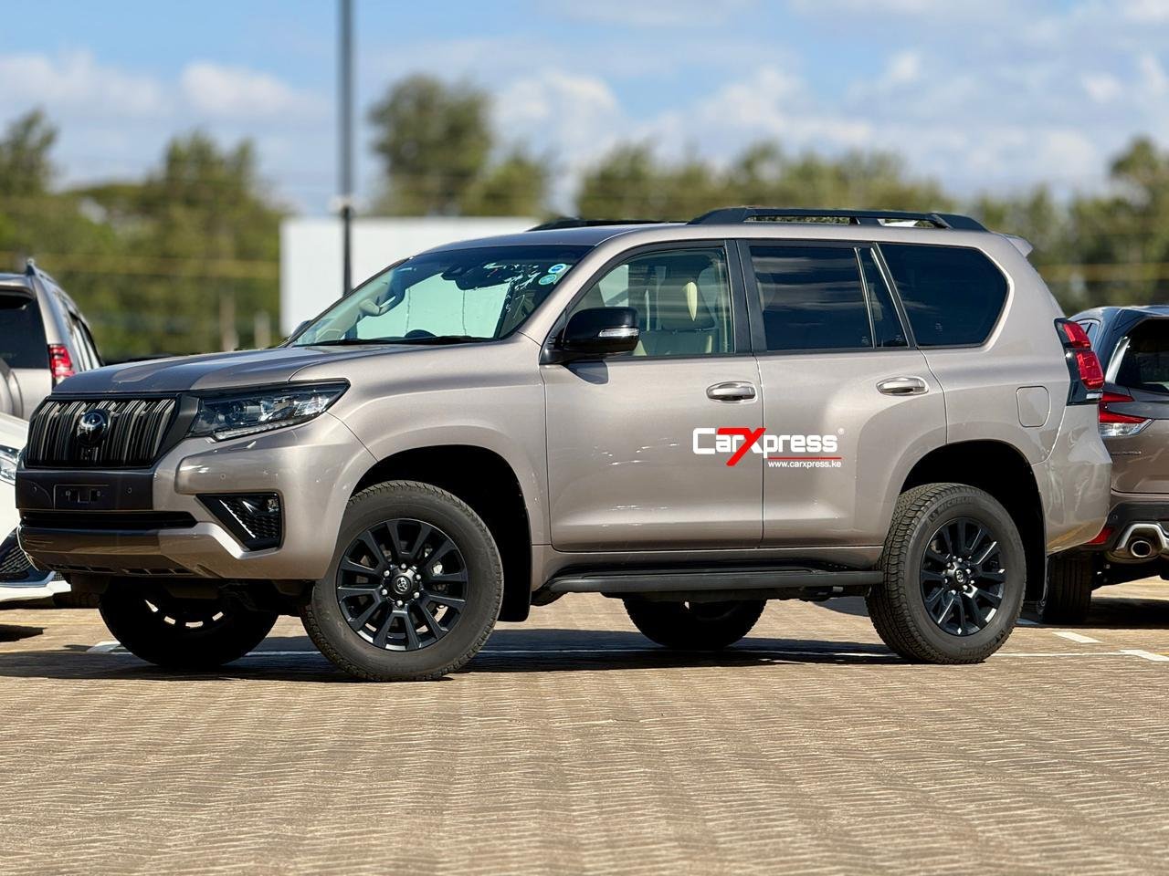 TOYOTA LAND CRUISER PRADO TX thumbnail 5
