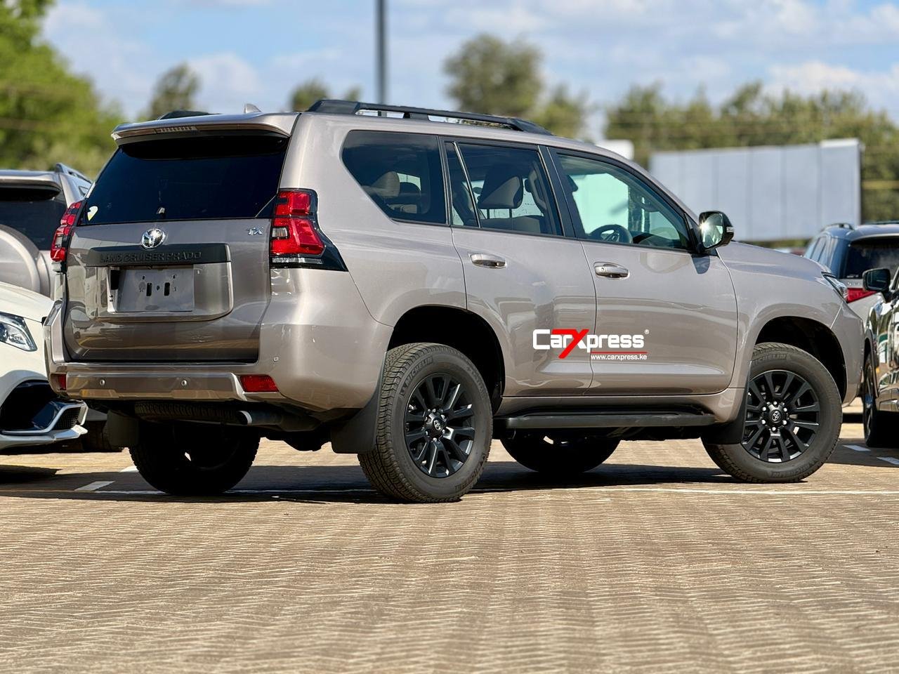 TOYOTA LAND CRUISER PRADO TX thumbnail 6