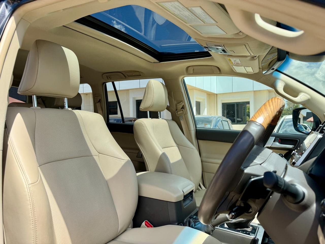 TOYOTA LAND CRUISER PRADO VXL thumbnail 7