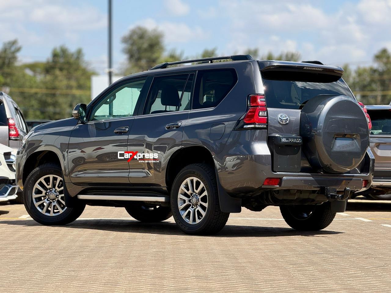 TOYOTA LAND CRUISER PRADO VXL thumbnail 2
