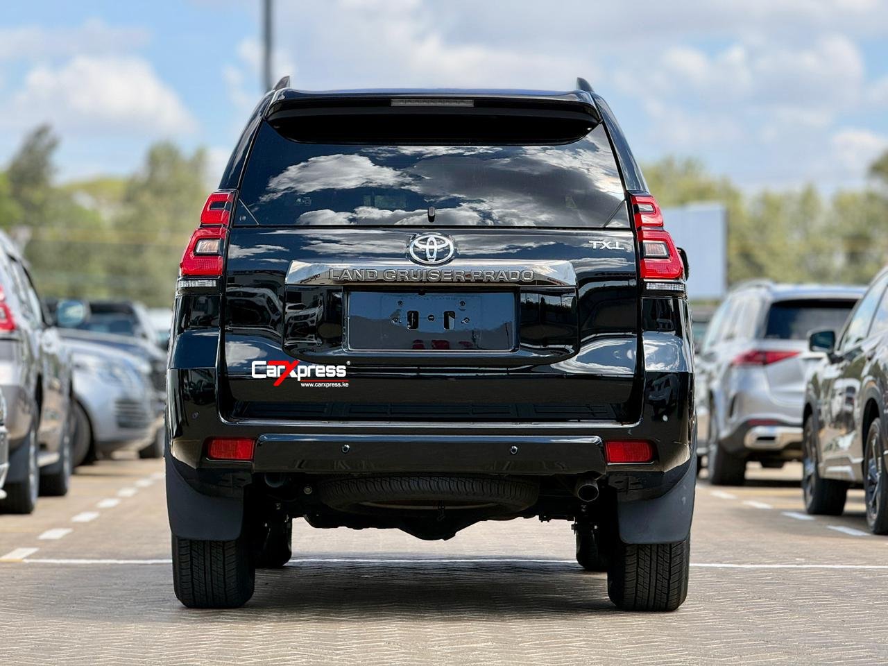 TOYOTA LAND CRUISER PRADO TXL MATT BLACK EDITION thumbnail 4