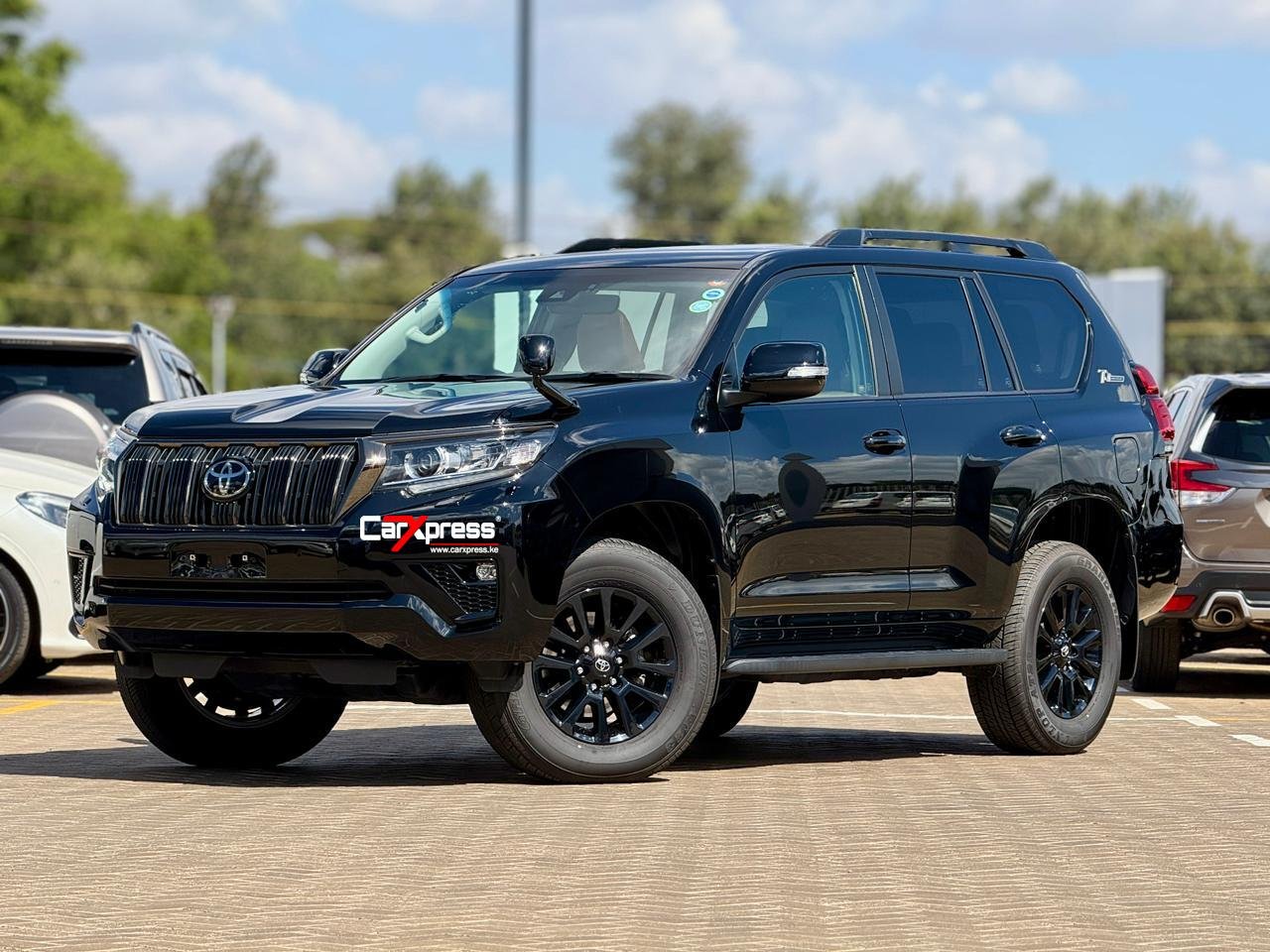 TOYOTA LAND CRUISER PRADO TXL MATT BLACK EDITION thumbnail 5