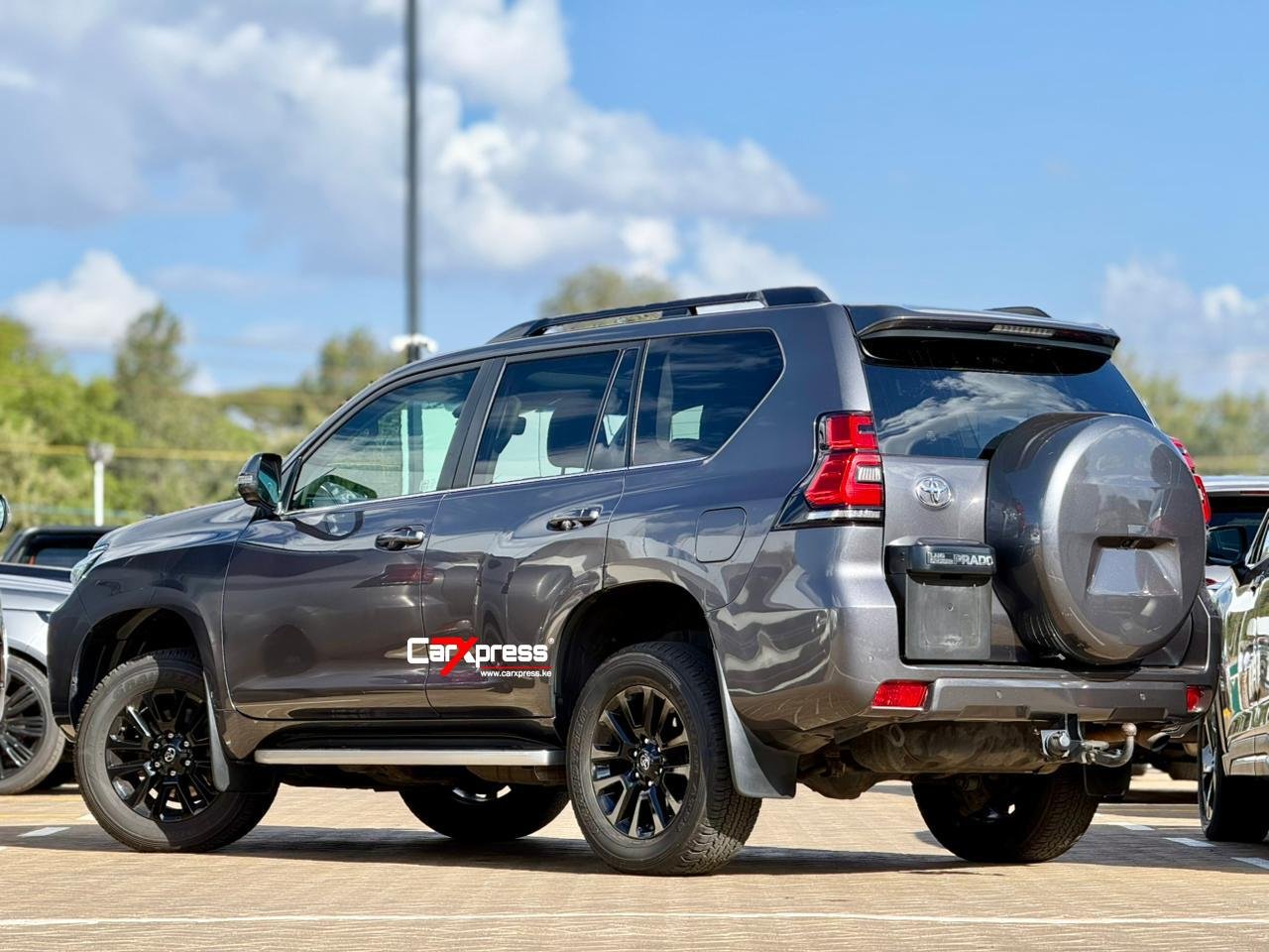 TOYOTA LAND CRUISER PRADO VXL thumbnail 2