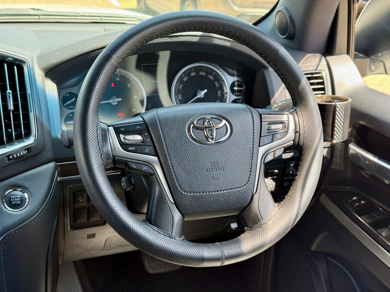 TOYOTA LAND CRUISER ZX thumbnail 12