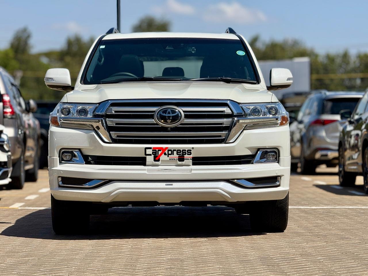 TOYOTA LAND CRUISER ZX thumbnail 3