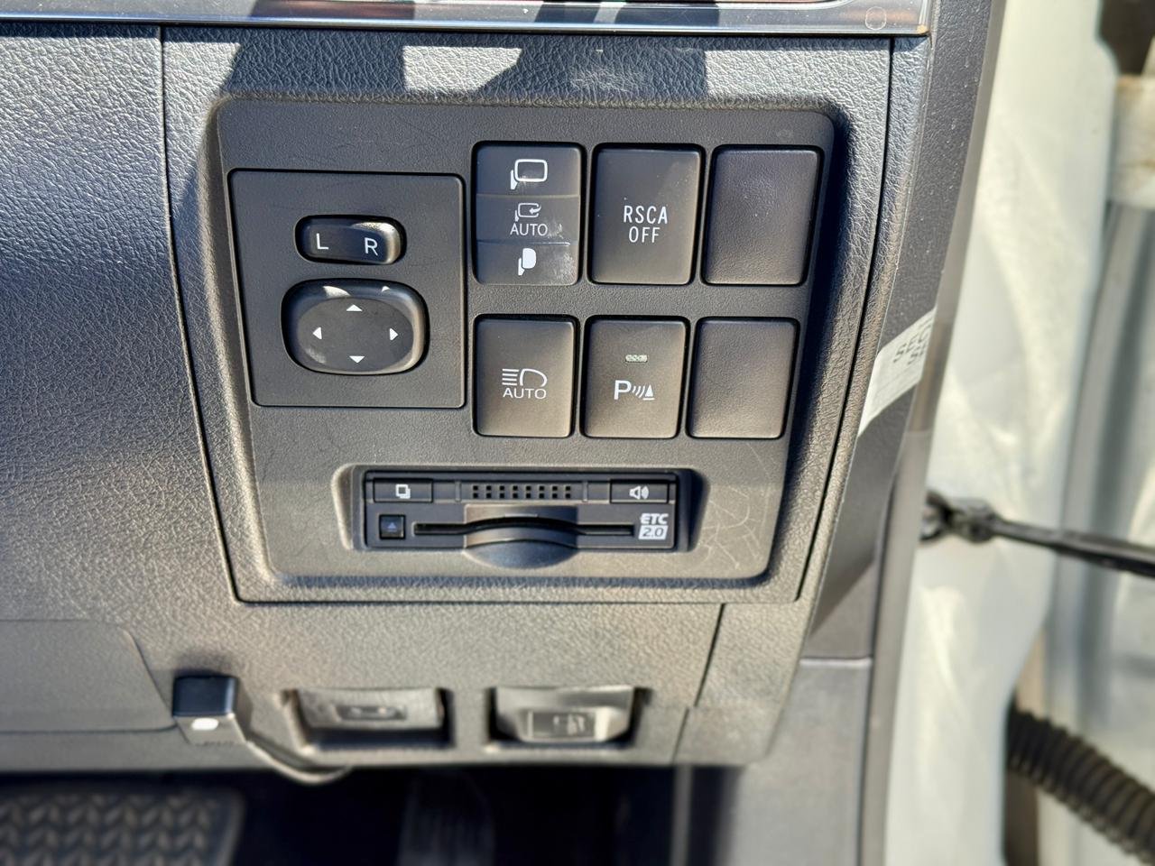 TOYOTA LAND CRUISER ZX thumbnail 13